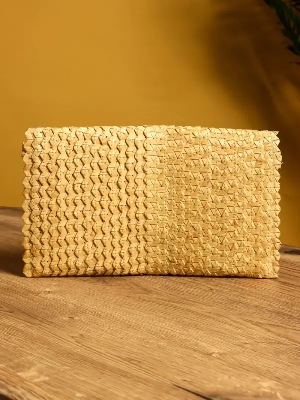 Сумка клатч плетёная из пальмового листа, 28×16×2 см, бежевая Сумка клатч плетёная из пальмового листа, 28×16×2 см, бежевая