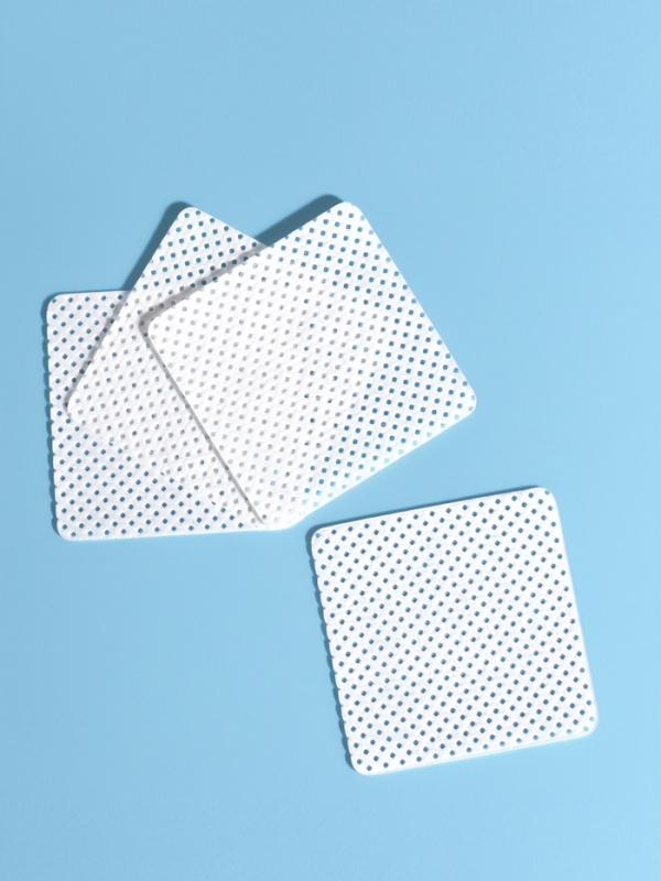 Салфетки для маникюра, безворсовые, с перфорацией, 200 шт, 5 × 5 см Салфетки для маникюра, безворсовые, с перфорацией, 200 шт, 5 × 5 см