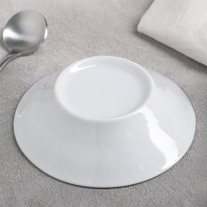 Блюдце фарфоровое «Бельё», 100 мл, d=11 см Блюдце фарфоровое «Бельё», 100 мл, d=11 см