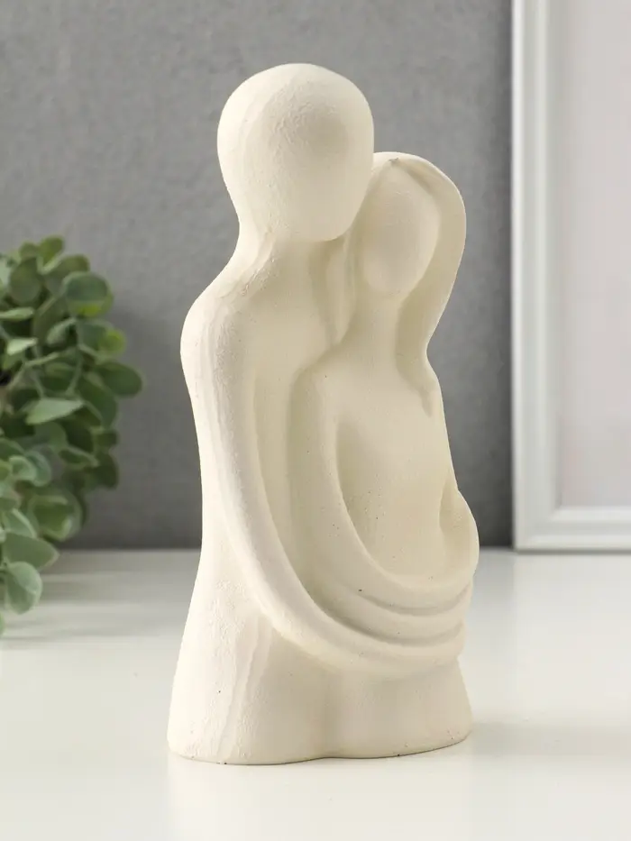 Бюст полистоун "Влюблённые - объятия" песочный 9х7,5х19,5 см Бюст полистоун "Влюблённые - объятия" песочный 9х7,5х19,5 см