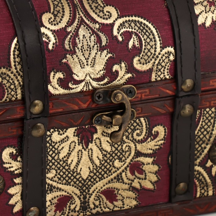 Шкатулка сундук дерево "Китайские огурцы на красном" 20х15х15,5 см