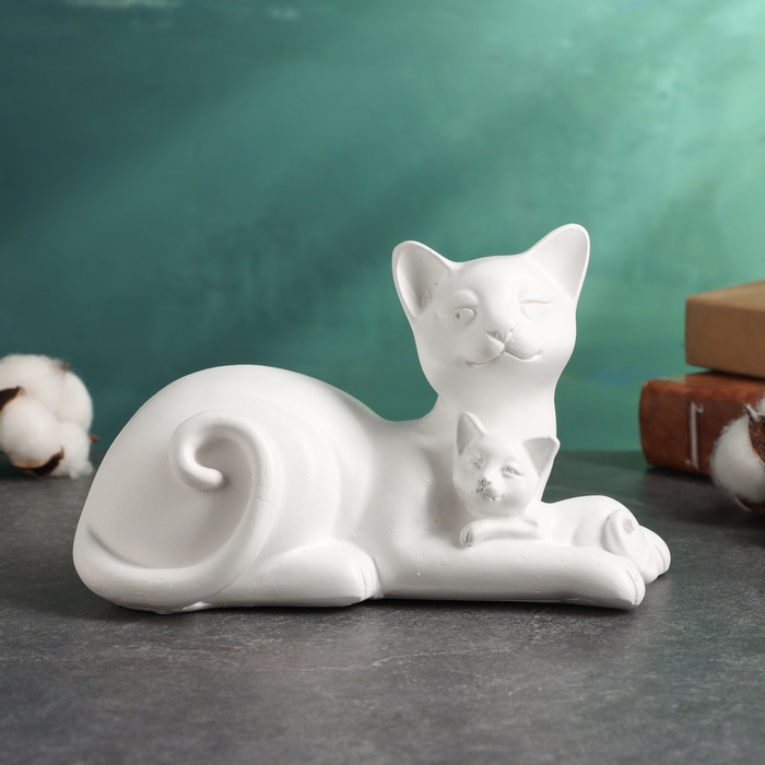 Фигура Фигура "Котики лежат" белые, 18х10х12см