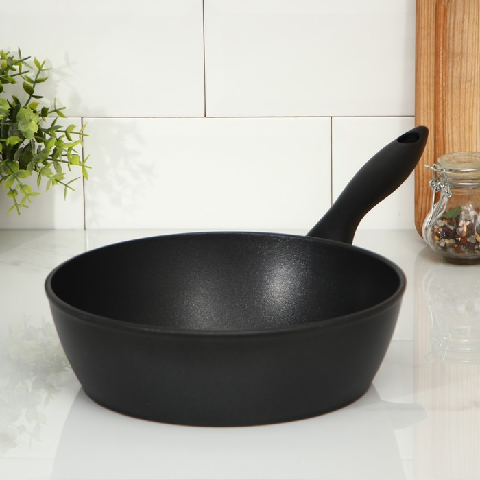 Сковорода «Надежда», d=24 см, h=7,4 см, пластиковая ручка, антипригарное покрытие, цвет чёрный Сковорода «Надежда», d=24 см, h=7,4 см, пластиковая ручка, антипригарное покрытие, цвет чёрный