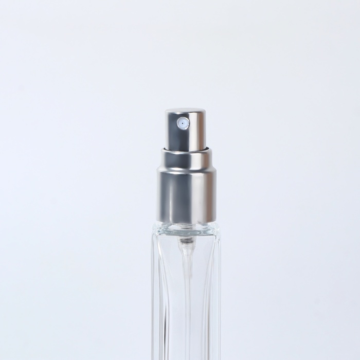 Бутылочка для хранения, с распылителем, 10 мл, цвет серебристый Бутылочка для хранения, с распылителем, 10 мл, цвет серебристый