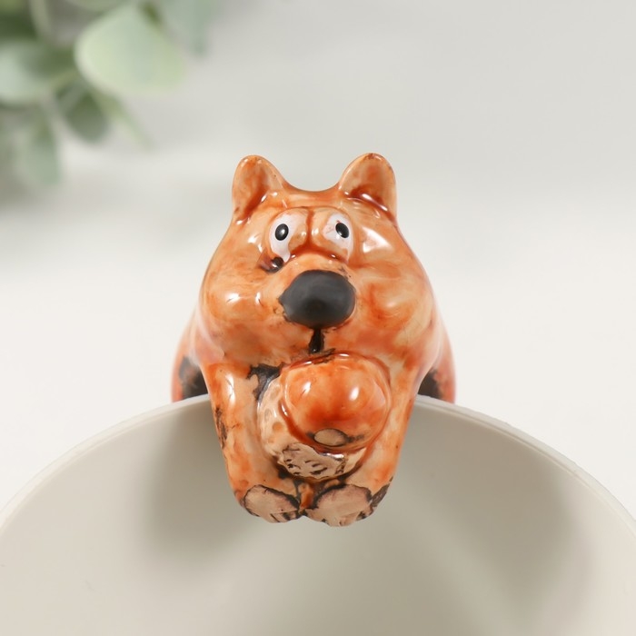 Сувенир керамика на кашпо  Сувенир керамика на кашпо "Белочка с жёлудем" 4,9х4,4х11 см