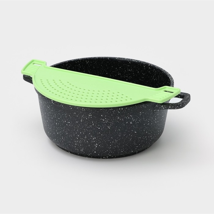 Дуршлаг на кастрюлю, d=28 см, цвет зелёный Дуршлаг на кастрюлю, d=28 см, цвет зелёный