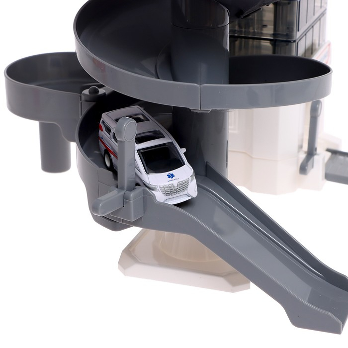 Парковка «Скорая помощь», с 2 машинками, свет и звук Парковка «Скорая помощь», с 2 машинками, свет и звук