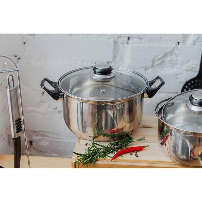 Набор посуды из нержавеющей стали «Чёрная ночь», 8 предметов: ковш 1,5 л, 2 кастрюли 2/3 л, сковорода d=24 см, крышки, стенки 0,3 мм, дно 5 мм Набор посуды из нержавеющей стали «Чёрная ночь», 8 предметов: ковш 1,5 л, 2 кастрюли 2/3 л, сковорода d=24 см, крышки, стенки 0,3 мм, дно 5 мм