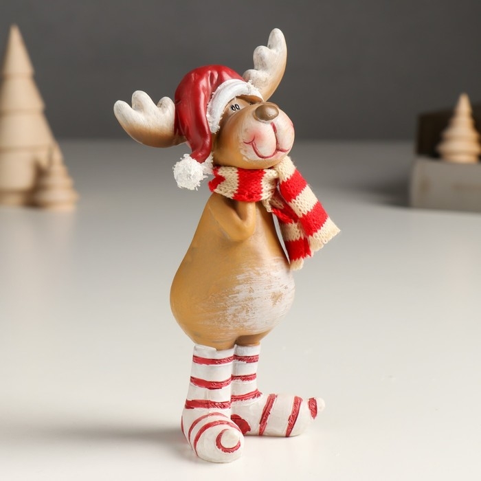 Сувенир полистоун  Сувенир полистоун "Лосяш в красном колпаке и полосатых гетрах" МИКС 5х8,5х15 см