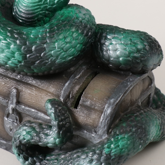 Копилка Копилка"КОБРА НА СУНДУКЕ "  20 х 17 х 12 см.