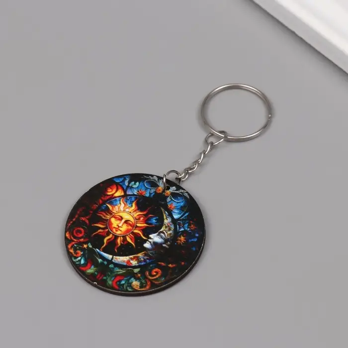 Брелок дерево Брелок дерево "Месяц и солнце" 4,6х4,6х0,3 см