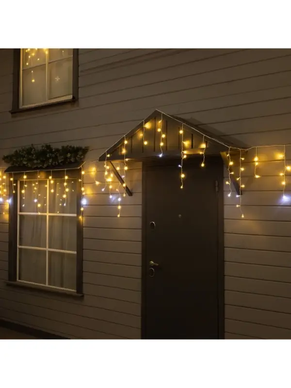 Гирлянда &laquo;Бахрома&raquo; 6&times;0.7 м, IP44, УМС, белая нить, 120 LED, свечение тёплое белое, мерцание, 220 В