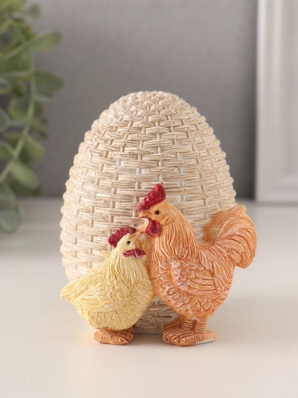 Сувенир полистоун  Сувенир полистоун "Курочка и петушок у плетённого яичка" 9х8,5х10 см