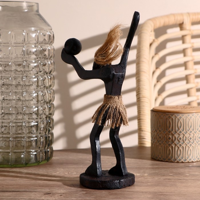 Сувенир «Абориген-волейболист», 27 см, дерево Сувенир «Абориген-волейболист», 27 см, дерево