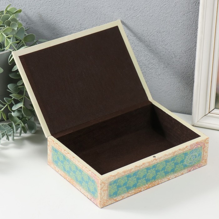 Шкатулка дерево "Гардения, бабочка и стрекоза" 19х13х5 см