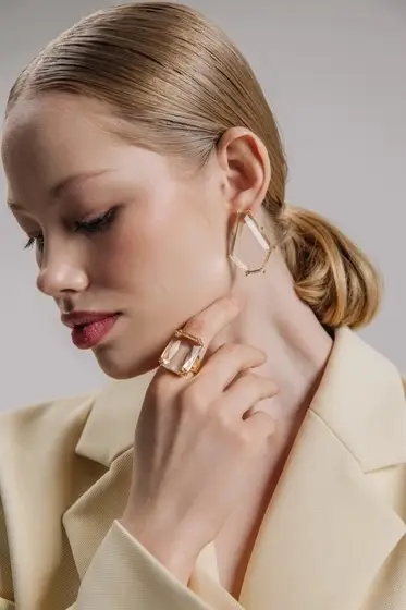 Серьги акрил &laquo;Кристалл&raquo;, прозрачные в золоте