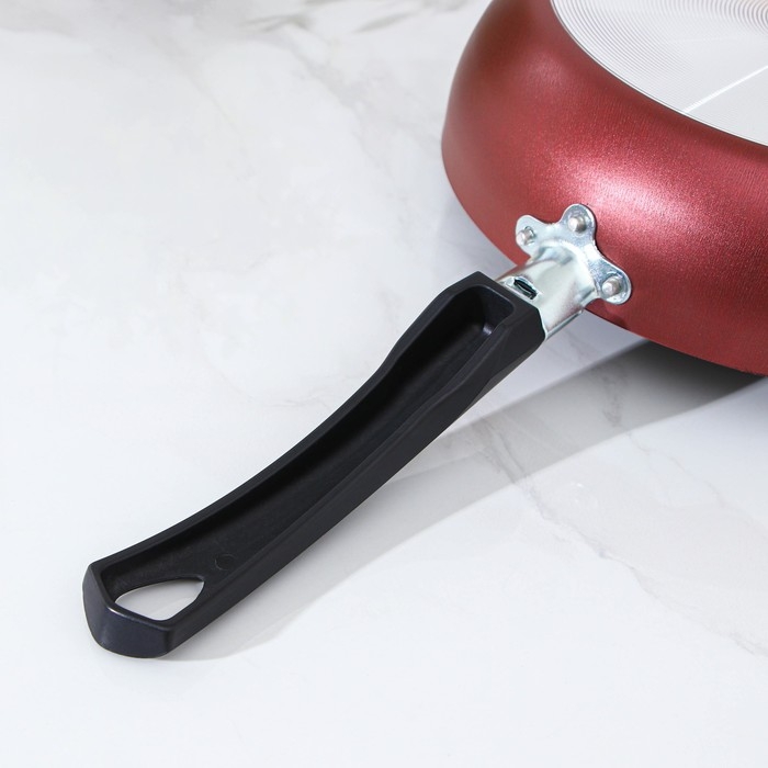 Сковорода Доляна Promo, d=24 см, пластиковая ручка, антипригарное покрытие, цвет бордовый Сковорода Доляна Promo, d=24 см, пластиковая ручка, антипригарное покрытие, цвет бордовый