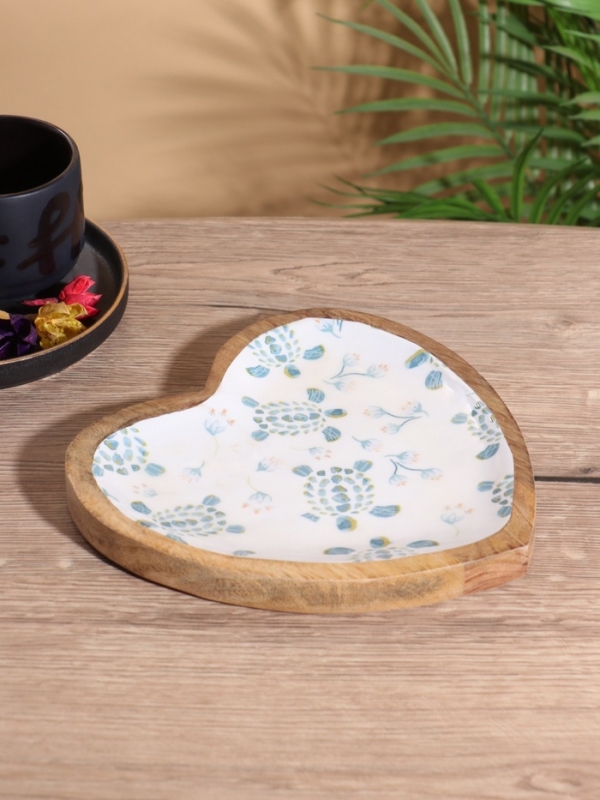 Блюдо в форме сердца &laquo;Черепаха и цветы&raquo;, дерево манго, 20.5&times;20&times;2.3 см