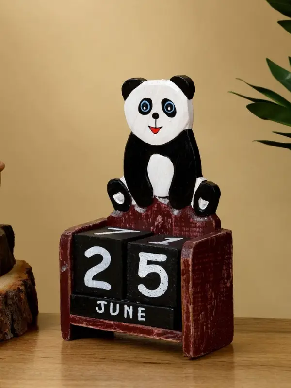 Календарь настольный Календарь настольный "Панда" дерево 11х5х14 см