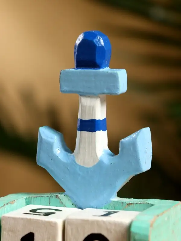 Календарь настольный &laquo;Якорь&raquo;, 7&times;4&times;10 см, дерево, бирюзово-голубой