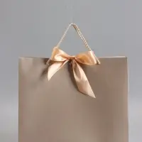 Пакет подарочный, белый, с бантом, 35 х 30 х 10 см