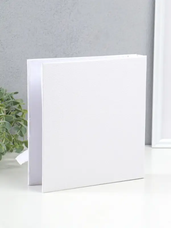 Фотоальбом на 100 фото 10х15 см "Белоснежный с бантом" в коробке 4х22х23 см