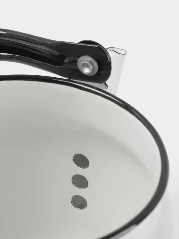 Чайник цилиндр. 2 л белая (без декора) Чайник цилиндр. 2 л белая (без декора)