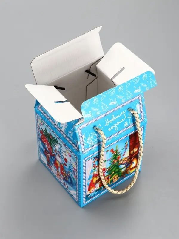 Подарочная новогодняя коробка «Снегоход», Чемоданчик малый, 18×18×14 см Подарочная новогодняя коробка «Снегоход», Чемоданчик малый, 18×18×14 см