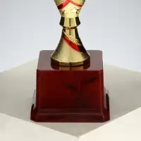 Кубок 183B, наградная фигура, золото, подставка пластик, 20.5&times;9.5&times;7.5 см