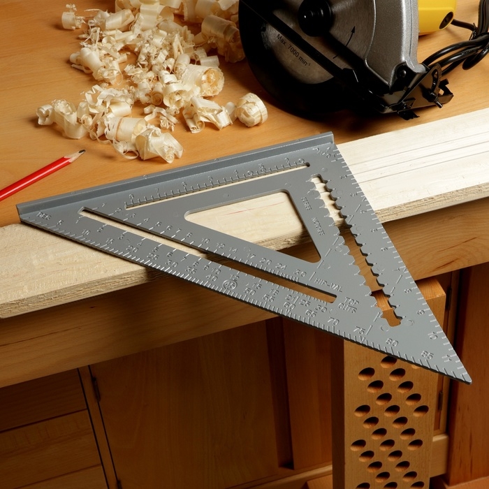 Универсальный кровельный угольник ТУНДРА, алюминий, 300 мм Универсальный кровельный угольник ТУНДРА, алюминий, 300 мм