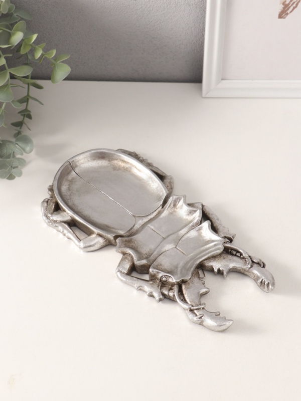 Подставка интерьерная полистоун Подставка интерьерная полистоун "Жук-олень" серебро 25х13х2 см