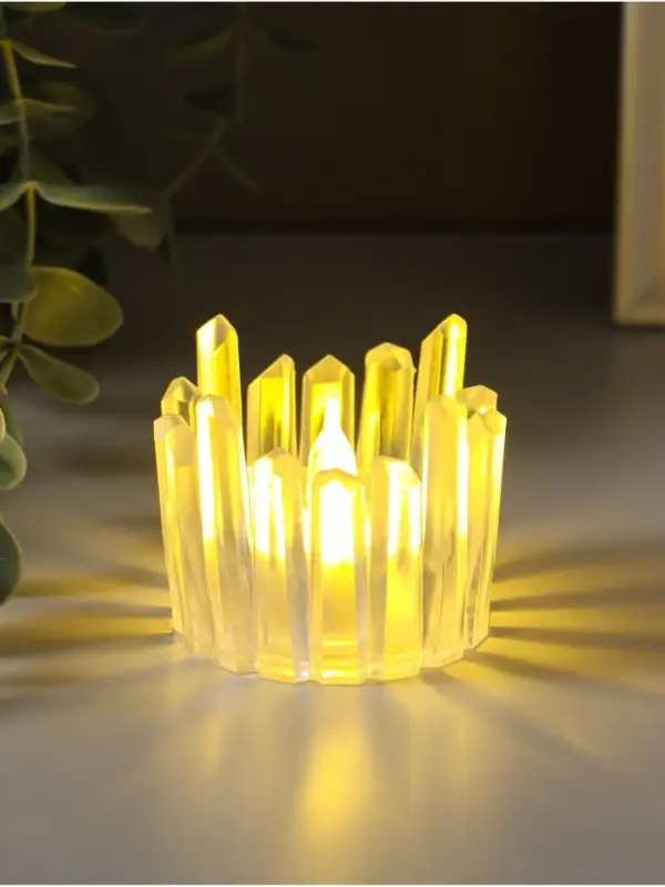 Светодиодная свеча LED - ночник RISALUX &laquo;Снежная королева&raquo;, от батареек 3&times;LR1130, прозрачный, 5.5&times;5.5&times;5 см