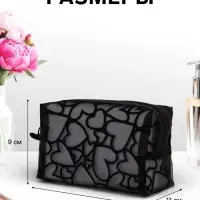 Косметичка квадратная Black beauty, с рисунком, на молнии, чёрная