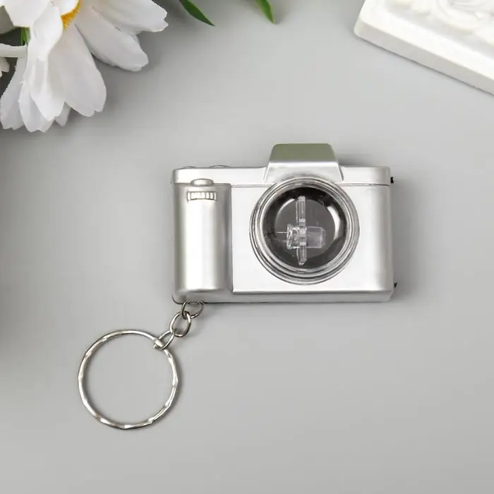 Фонарик брелок для ключей на кольце «Фотоаппарат», мигает, золото/серебро, 3.3×4.8×2 см, МИКС Фонарик брелок для ключей на кольце «Фотоаппарат», мигает, золото/серебро, 3.3×4.8×2 см, МИКС