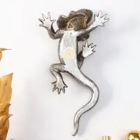 Панно интерьерное полистоун "Плащеносная ящерица" чернённое серебро 21х11,5х4,5 см