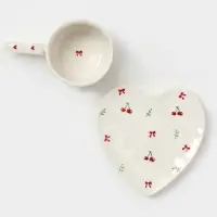 Чайная пара "Вишенка" блюдце 15,5х15х1,5 см, кружка 15,5х9,5х6,7 см