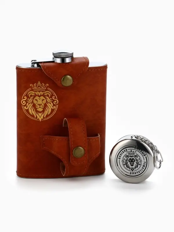 Фляжка со складной стопкой в чехле &laquo;Лев&raquo;, 240 мл, 75 мл