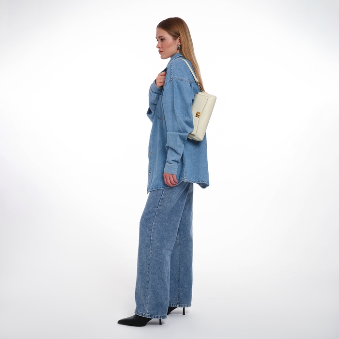 Сумка женская мессенджер на клапане TEXTURA, средний размер, цвет молочный Сумка женская мессенджер на клапане TEXTURA, средний размер, цвет молочный