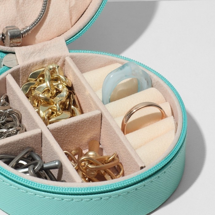 Органайзер для хранения украшений «Шкатулка портативная круг», 9,8×9,8×4,5 см, цвет голубой Органайзер для хранения украшений «Шкатулка портативная круг», 9,8×9,8×4,5 см, цвет голубой