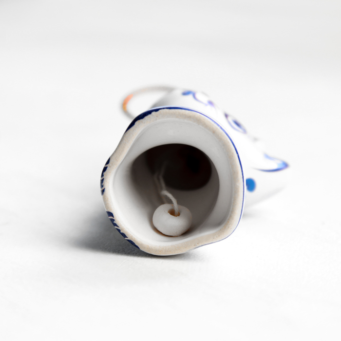 Сувенирный колокольчик  Сувенирный колокольчик "Котёнок. Давай обнимашки"   гжель , 6 см