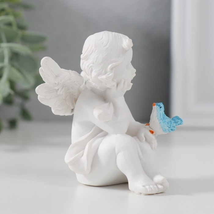 Сувенир полистоун "Белоснежный ангел с цветной птичкой" 7х6х5,5 см