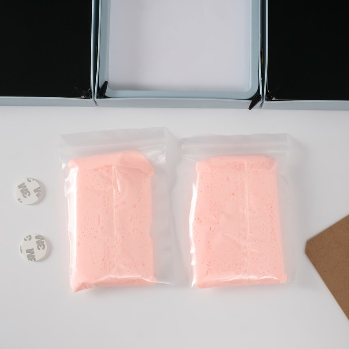 Фоторамка пластик 13х18 см с полим.глиной Фоторамка пластик 13х18 см с полим.глиной "Отпечаток ладошки и ножки" голубая 20,5х46,5 см