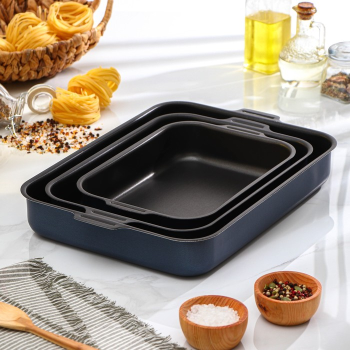 Набор противней «Лазоньера», 3 предмета: 19×25 см, 23×30 см, 27×35 см, h=7 см, антипригарное покрытие, цвет синий Набор противней «Лазоньера», 3 предмета: 19×25 см, 23×30 см, 27×35 см, h=7 см, антипригарное покрытие, цвет синий