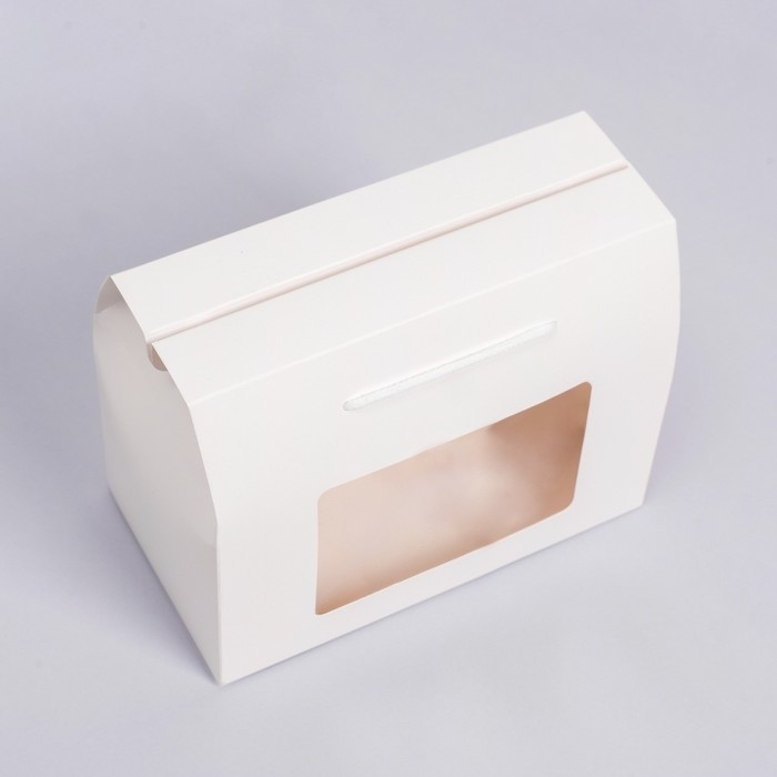 Коробка-пакет, с окном и ручками, белая, 20 х 15 х 11 см Коробка-пакет, с окном и ручками, белая, 20 х 15 х 11 см
