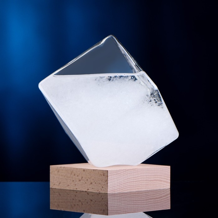 Барометр - штормгласс Барометр - штормгласс "Куб" 10х10см