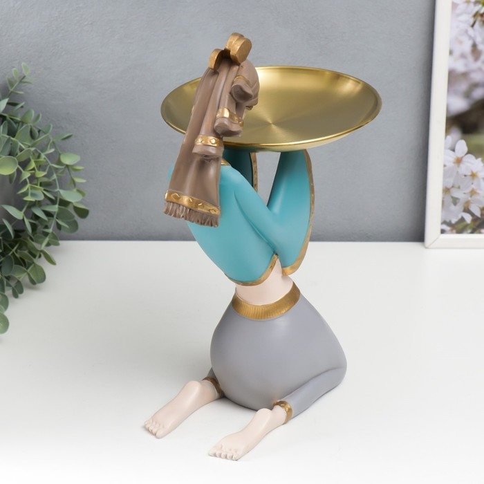 Сувенир полистоун подставка  Сувенир полистоун подставка "Девушка в африканском наряде" бежево-голубой 35х12х23 см