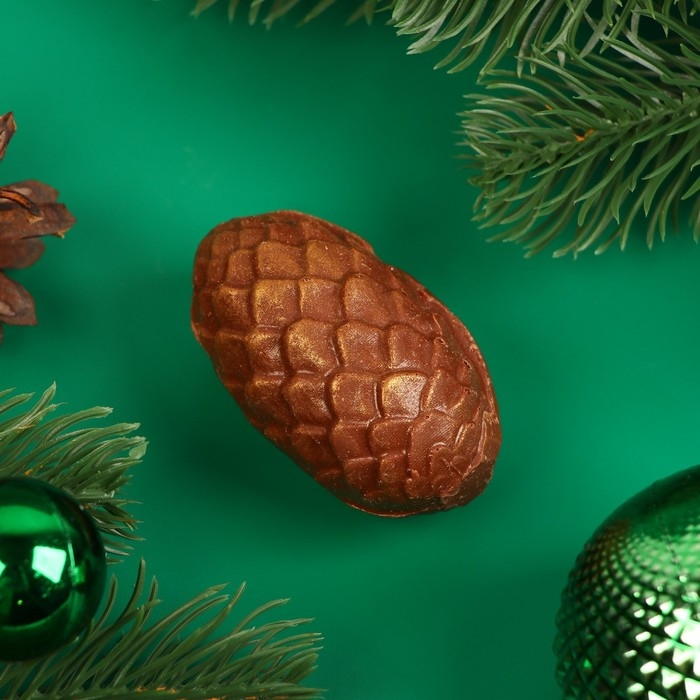 Новый год. Фигурный шоколад Новый год. Фигурный шоколад "Бомбочка с маршмеллоу "Шишка", 28 г ± 5 %