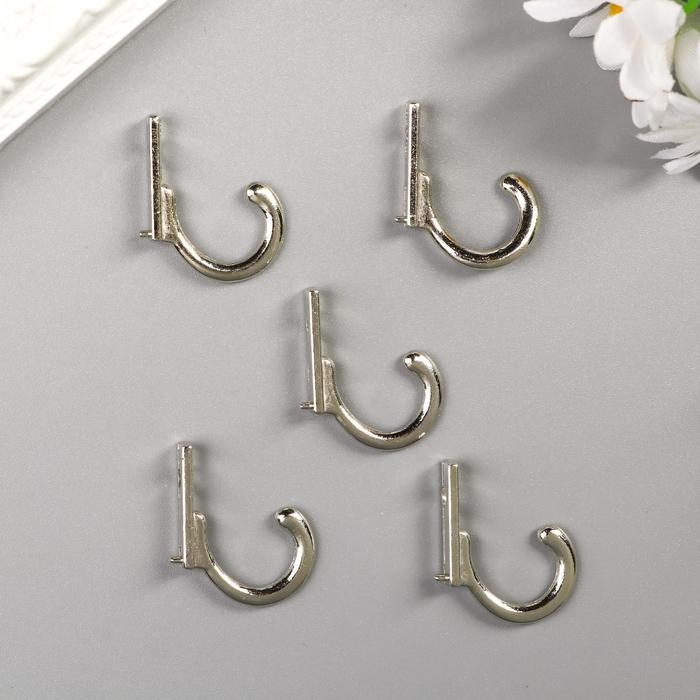 Крючок металл (набор 5 шт) серебро 2,7х0,6 см Крючок металл (набор 5 шт) серебро 2,7х0,6 см