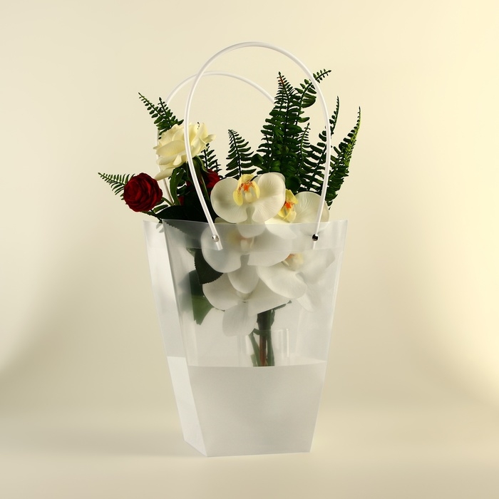 Сумка для цветов прозрачная, влагостойкая, белая, 26х24х12 см Сумка для цветов прозрачная, влагостойкая, белая, 26х24х12 см