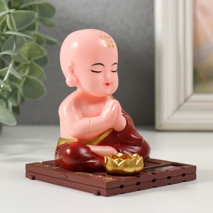 Маятник пластик от солнечной батареи Маятник пластик от солнечной батареи "Маленький будда молится" 7,3х7,3х8,8 см